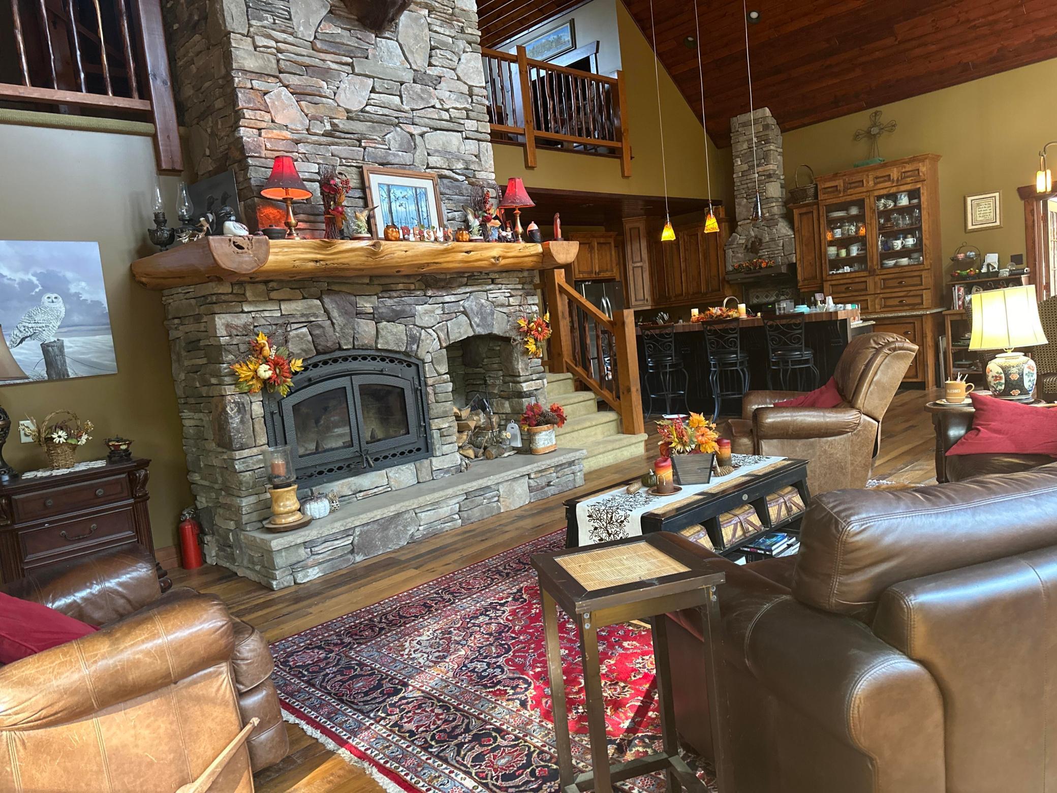 2009 single family home for sale at 8022 Crowne Hills Court NE in Bemidji, MN — 3 bed, 5 bath (photo 8 of 22)