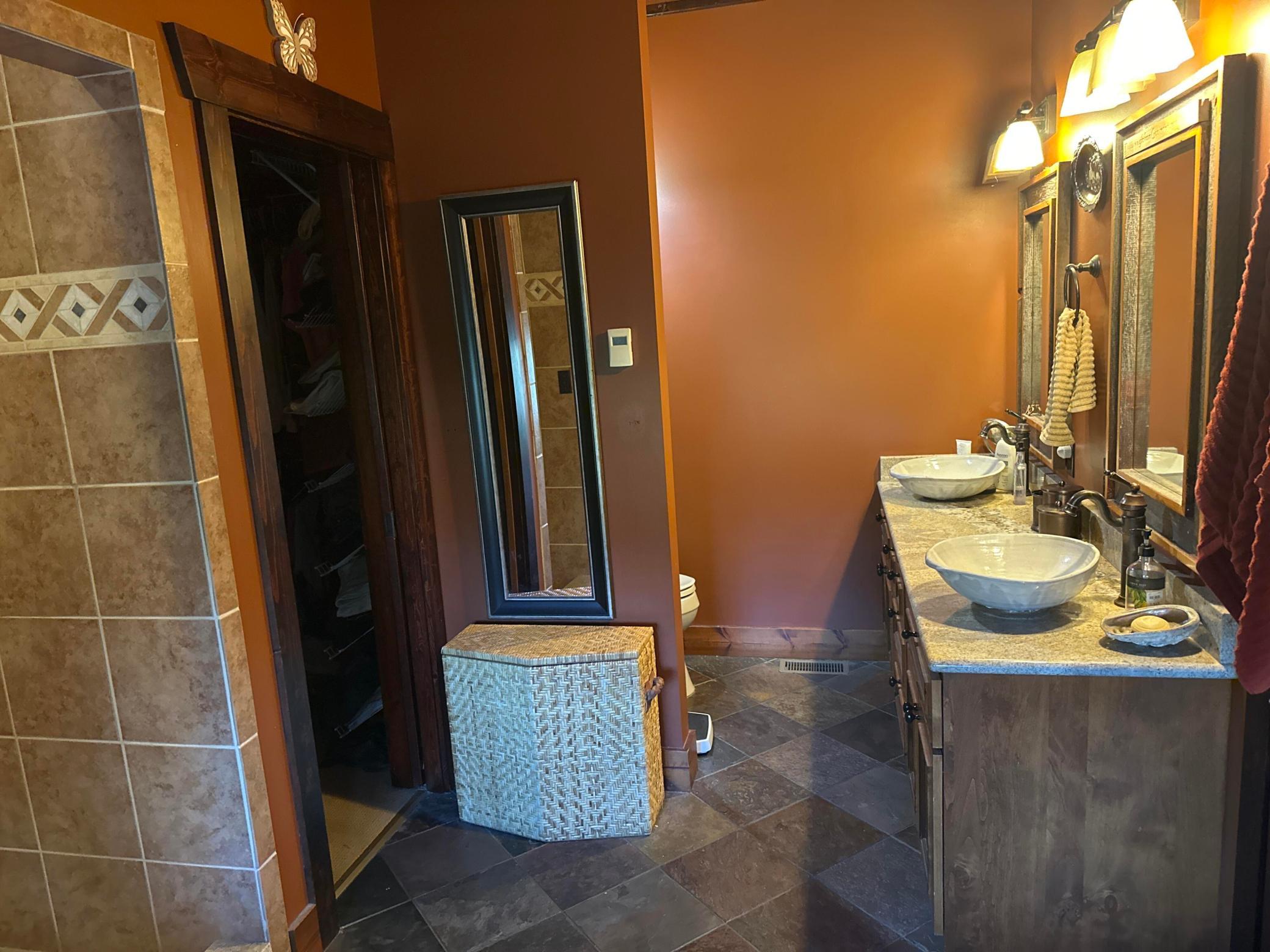 2009 single family home for sale at 8022 Crowne Hills Court NE in Bemidji, MN — 3 bed, 5 bath (photo 10 of 22)