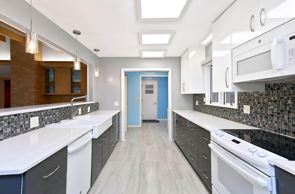 1958 single family home for sale at 1325 5th Street N in Fargo, ND — 4 bed, 3 bath (photo 19 of 59)