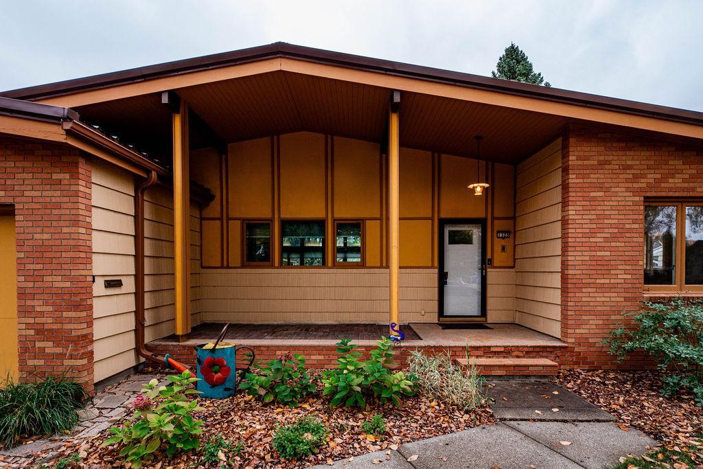 1958 single family home for sale at 1325 5th Street N in Fargo, ND — 4 bed, 3 bath (photo 3 of 59)