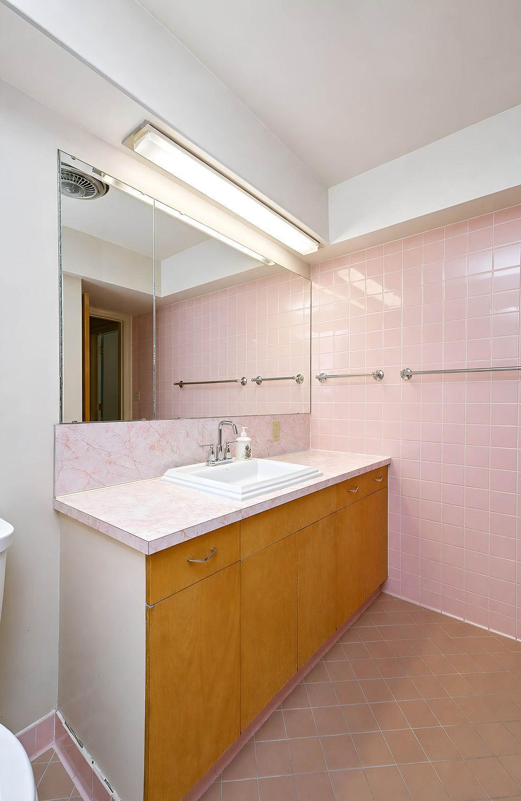 1958 single family home for sale at 1325 5th Street N in Fargo, ND — 4 bed, 3 bath (photo 32 of 59)