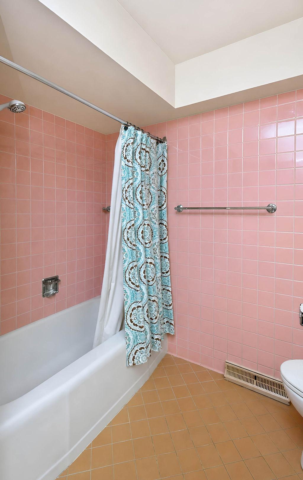 1958 single family home for sale at 1325 5th Street N in Fargo, ND — 4 bed, 3 bath (photo 35 of 59)