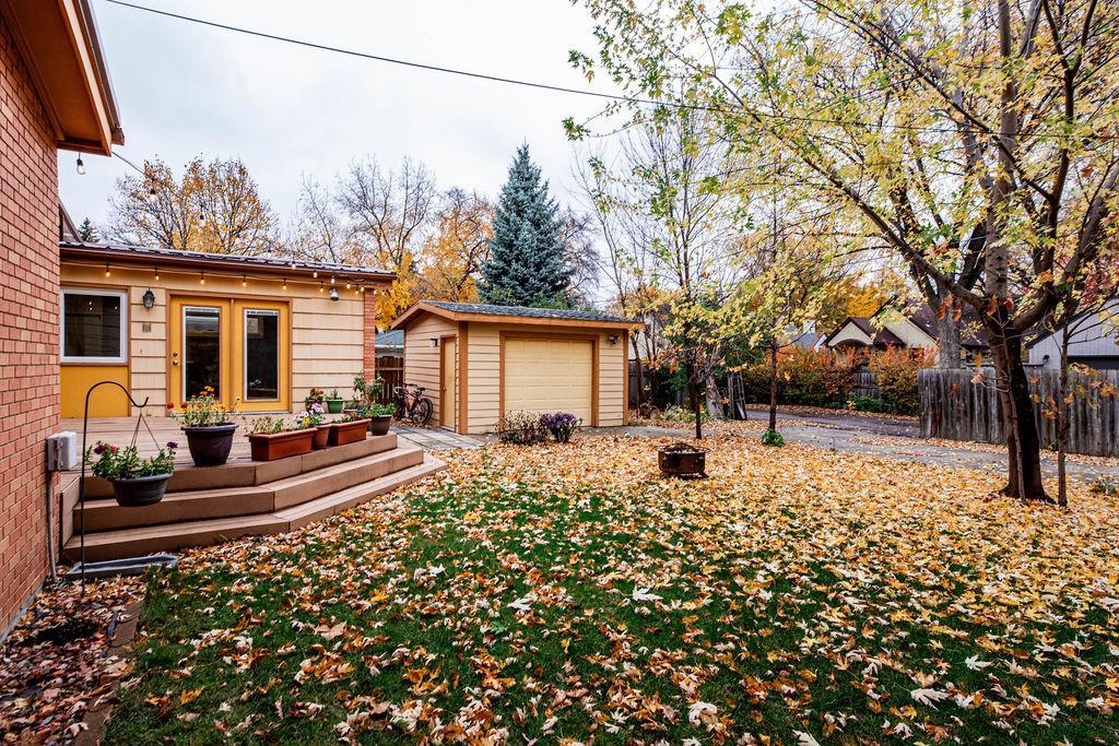 1958 single family home for sale at 1325 5th Street N in Fargo, ND — 4 bed, 3 bath (photo 6 of 59)