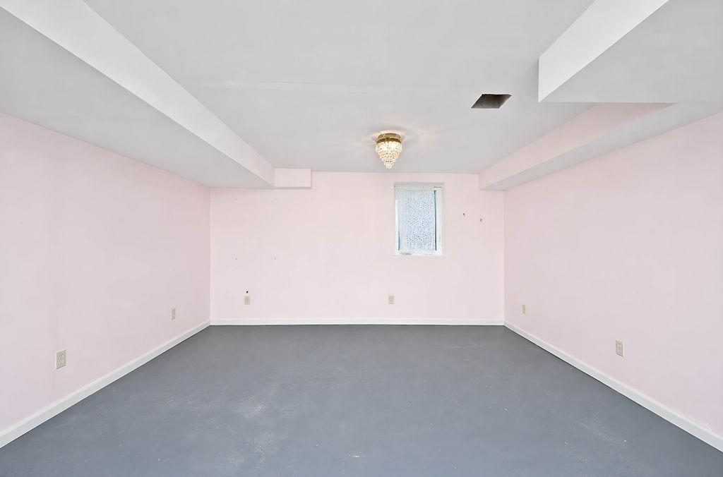 1958 single family home for sale at 1325 5th Street N in Fargo, ND — 4 bed, 3 bath (photo 55 of 59)
