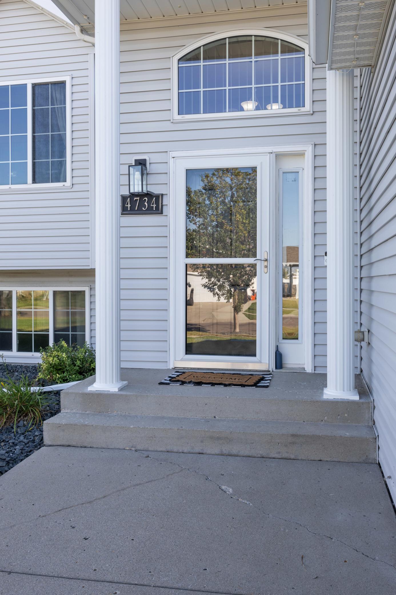 2007 single family home for sale at 4734 51st Street S in Fargo, ND — 4 bed, 3 bath (photo 3 of 32)