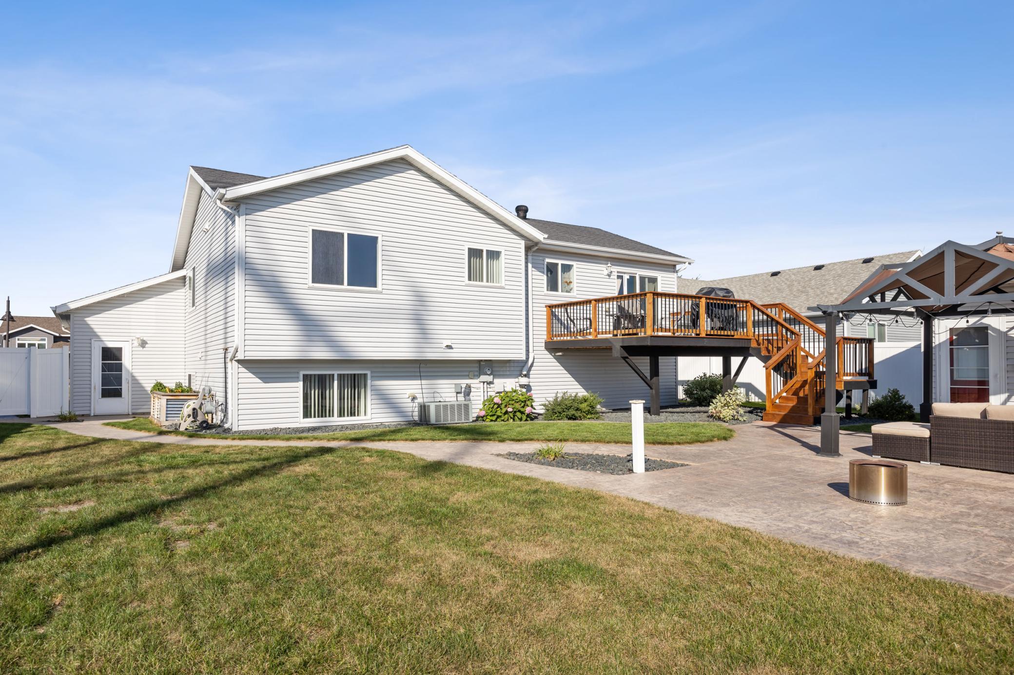 2007 single family home for sale at 4734 51st Street S in Fargo, ND — 4 bed, 3 bath (photo 32 of 32)
