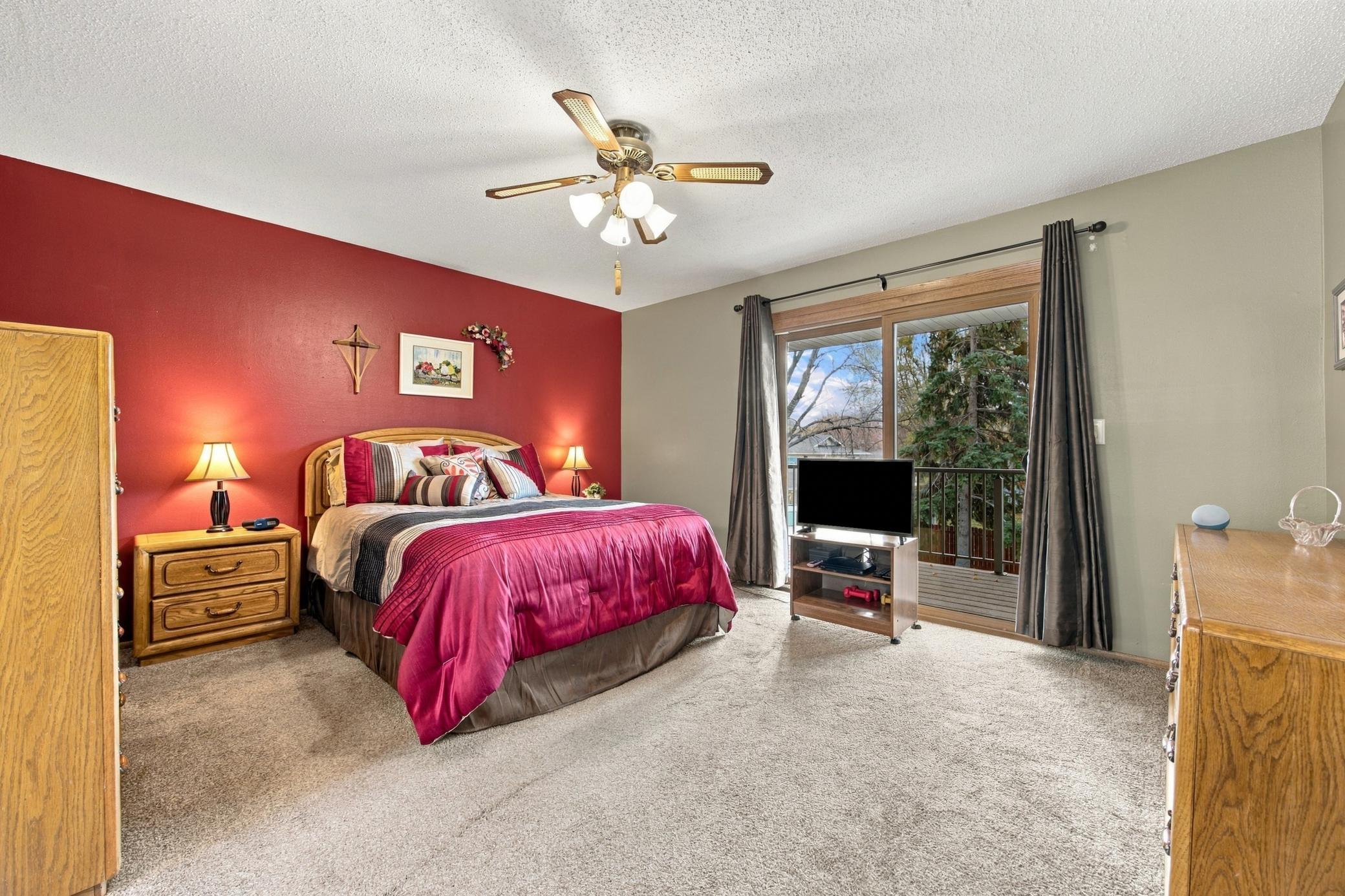 1977 single family home for sale at 707 10th Avenue E in West Fargo, ND — 3 bed, 3 bath (photo 24 of 42)
