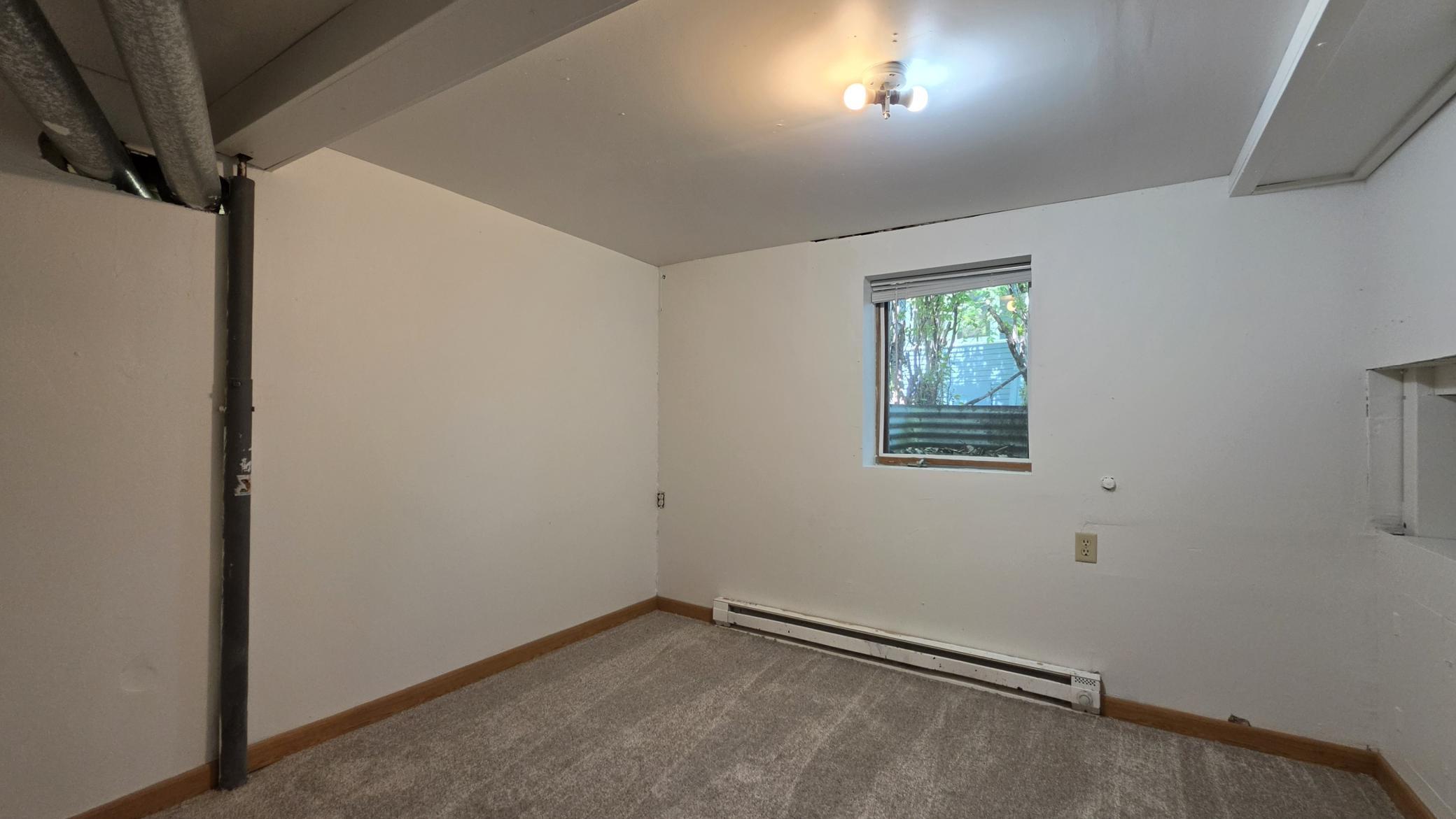 1908 single family home for sale at 1511 9th Street N in Fargo, ND — 4 bed, 2 bath (photo 15 of 27)
