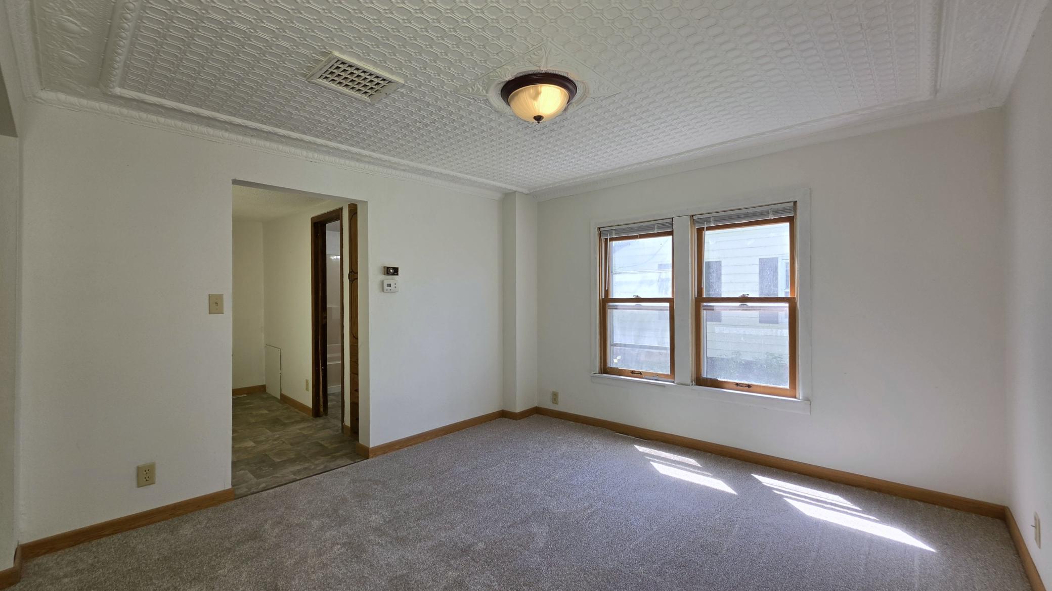 1908 single family home for sale at 1511 9th Street N in Fargo, ND — 4 bed, 2 bath (photo 20 of 27)