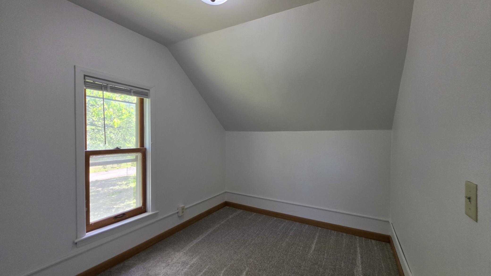 1908 single family home for sale at 1511 9th Street N in Fargo, ND — 4 bed, 2 bath (photo 3 of 27)