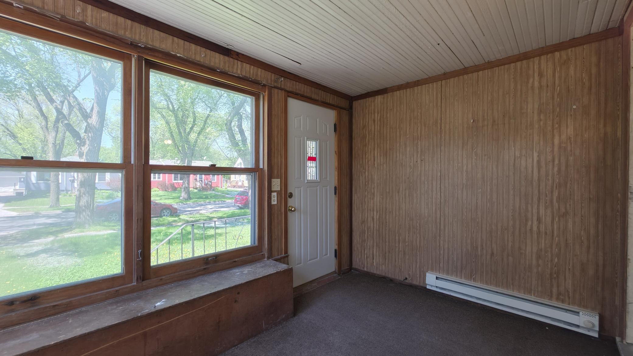 1908 single family home for sale at 1511 9th Street N in Fargo, ND — 4 bed, 2 bath (photo 23 of 27)