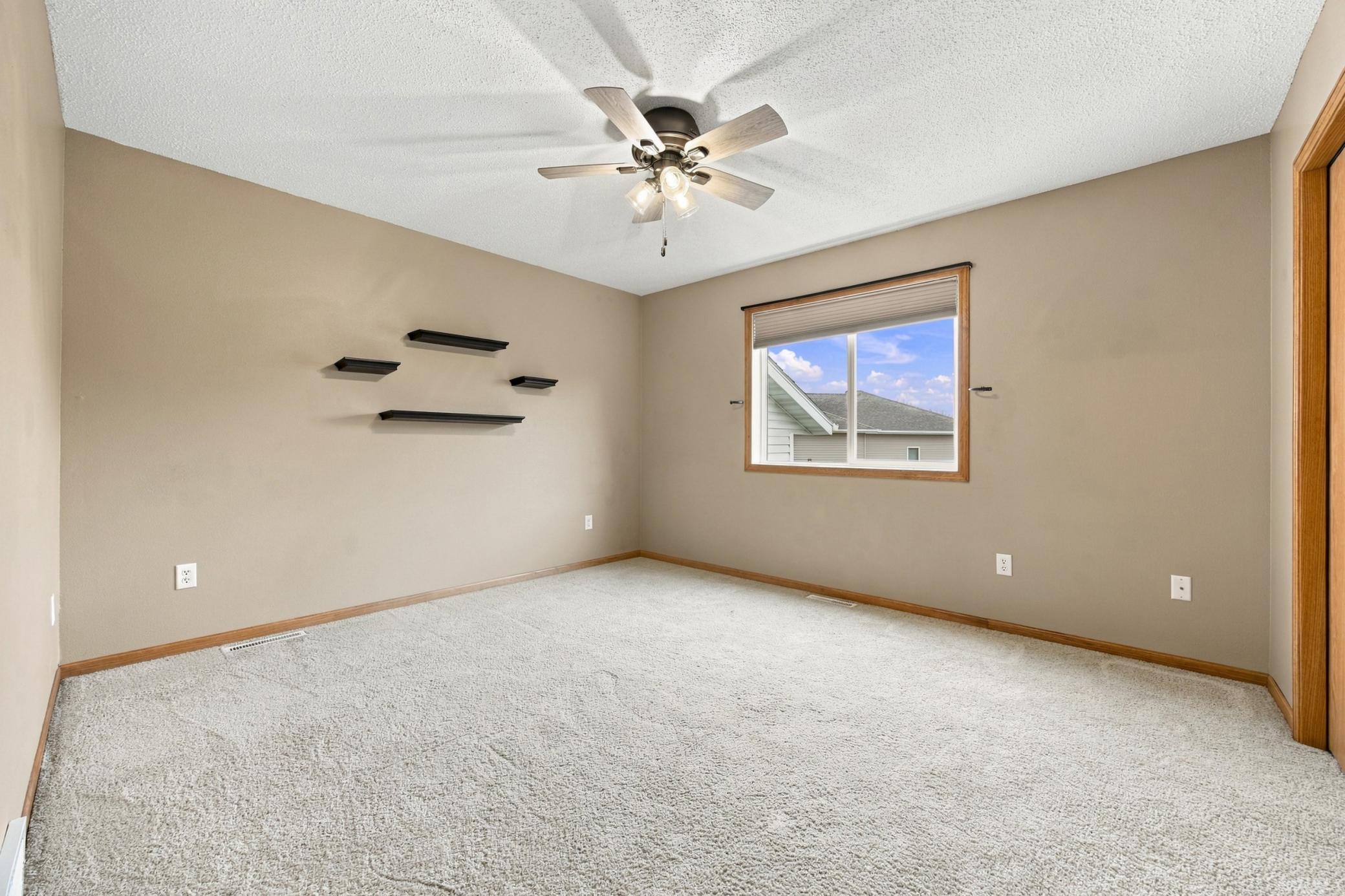 2003 single family home for sale at 1924 33rd Street S in Moorhead, MN — 5 bed, 3 bath (photo 14 of 28)