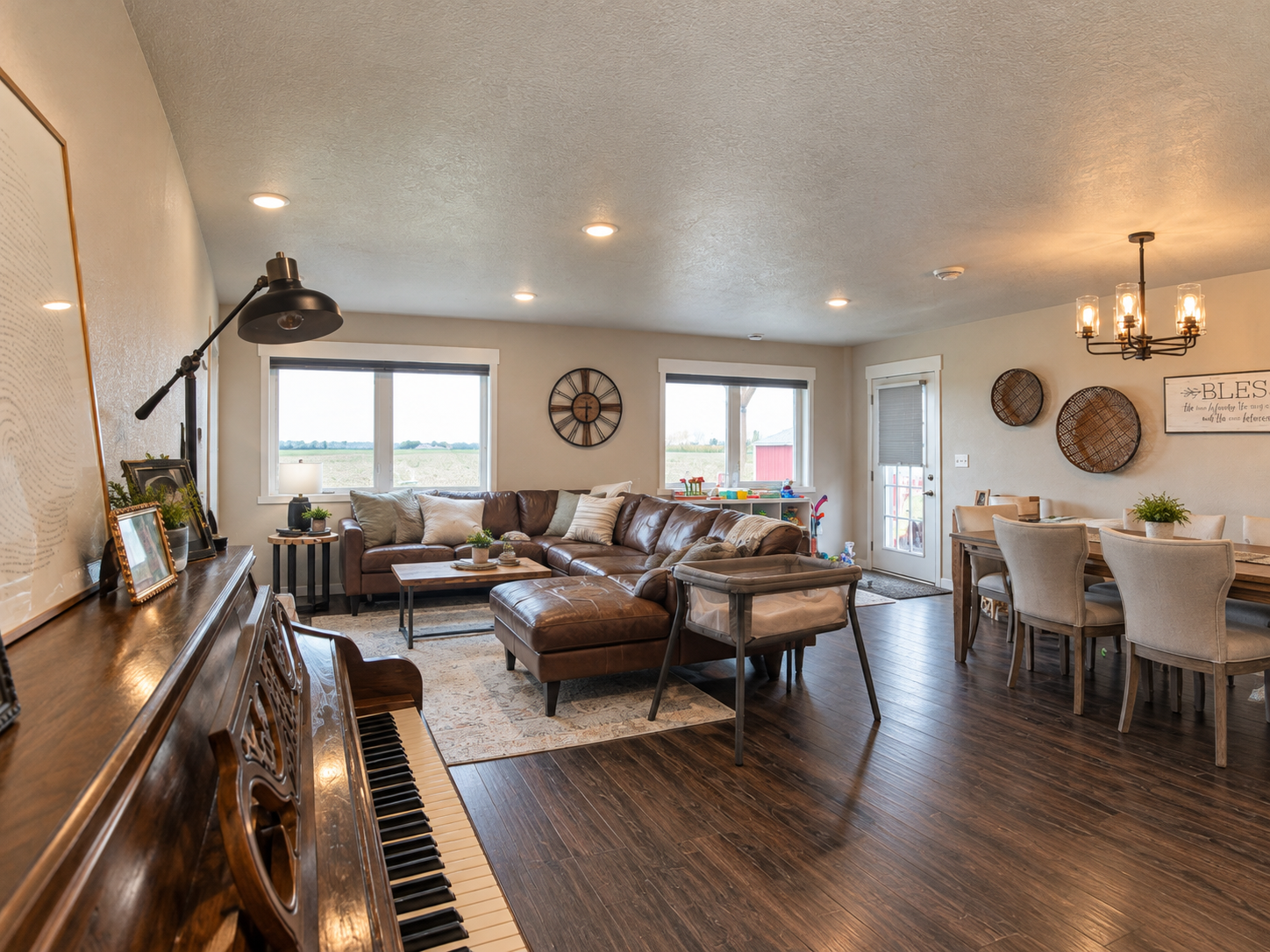 2019 single family home for sale at 1051 46th Avenue S in Moorhead, MN — 3 bed, 3 bath (photo 3 of 39)