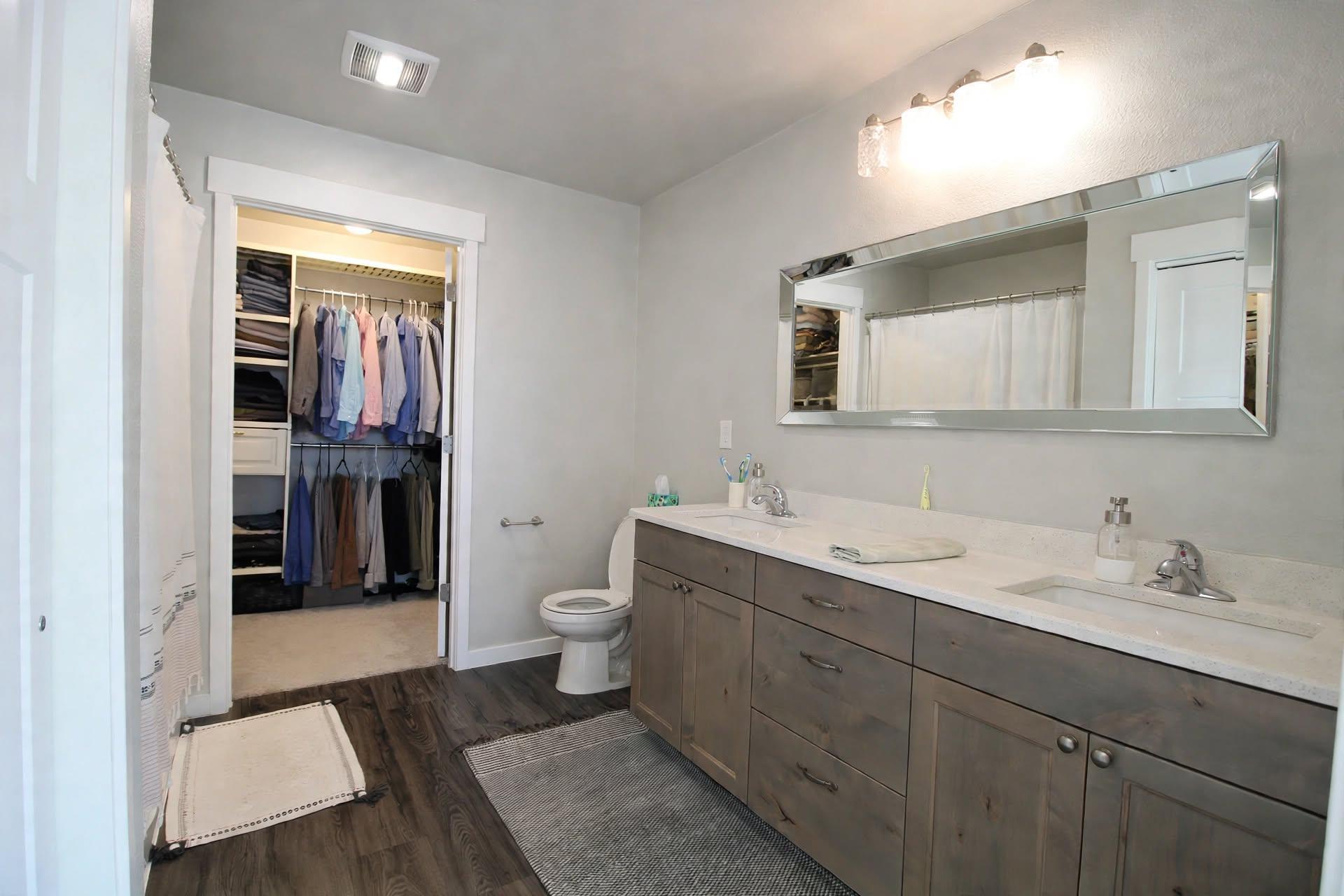 2019 single family home for sale at 1051 46th Avenue S in Moorhead, MN — 3 bed, 3 bath (photo 25 of 39)