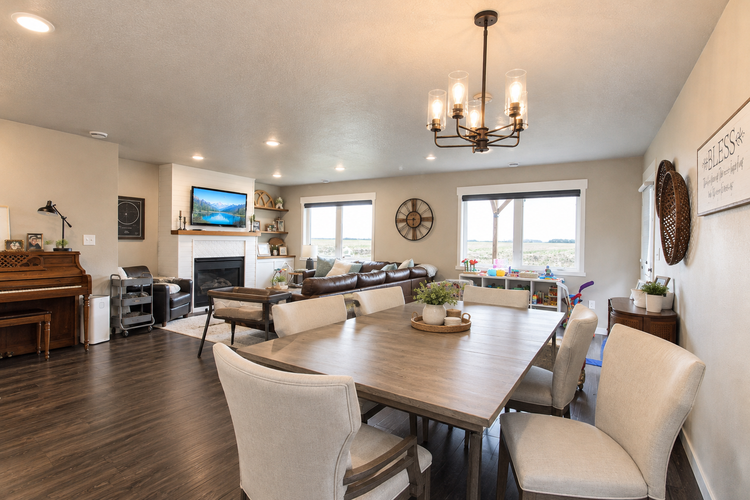 2019 single family home for sale at 1051 46th Avenue S in Moorhead, MN — 3 bed, 3 bath (photo 5 of 39)