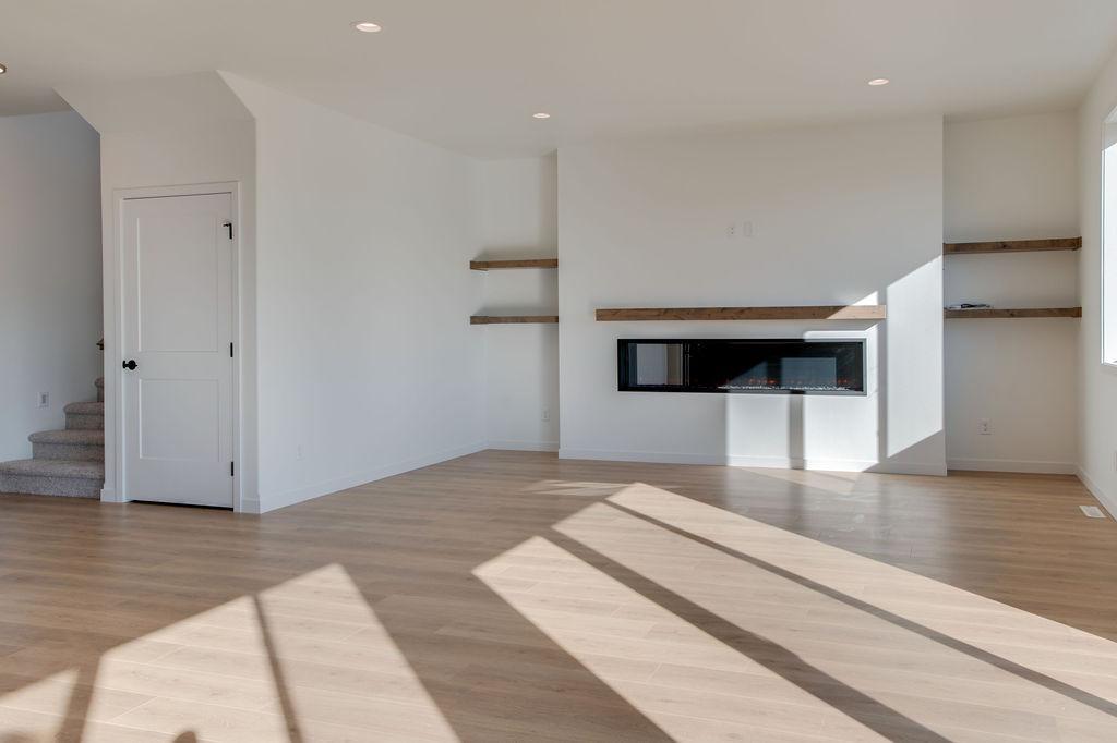 2027 single family home for sale at 1145 Rachel Drive W in West Fargo, ND — 3 bed, 3 bath (photo 6 of 17)