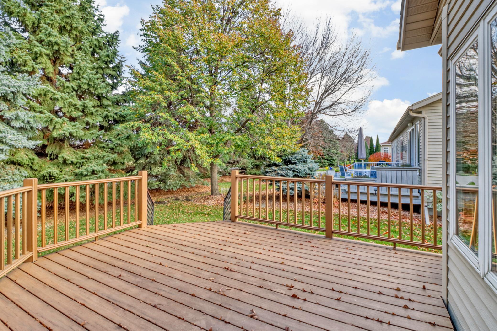 1999 twin home for sale at 318 44th Avenue S in Moorhead, MN — 5 bed, 3 bath (photo 5 of 71)