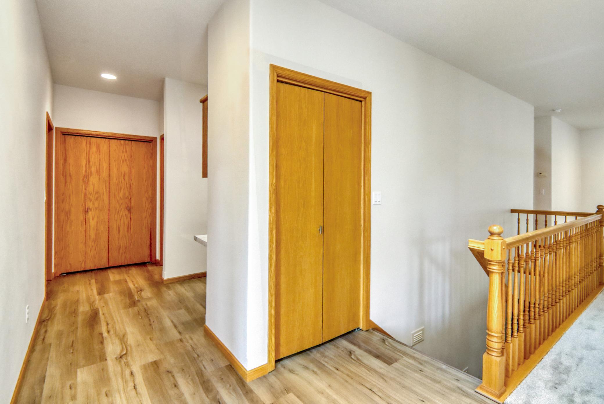 1999 twin home for sale at 318 44th Avenue S in Moorhead, MN — 5 bed, 3 bath (photo 42 of 71)