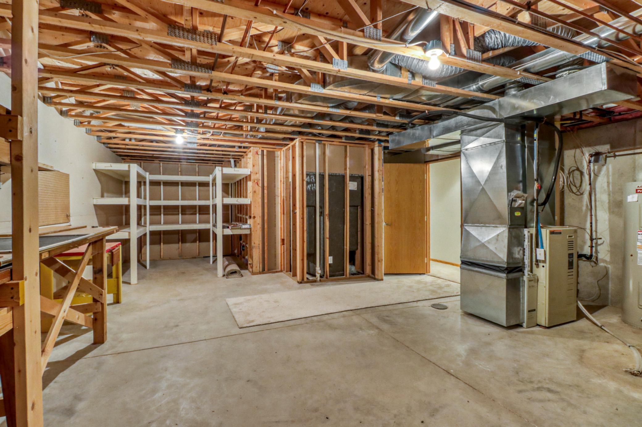 1999 twin home for sale at 318 44th Avenue S in Moorhead, MN — 5 bed, 3 bath (photo 68 of 71)