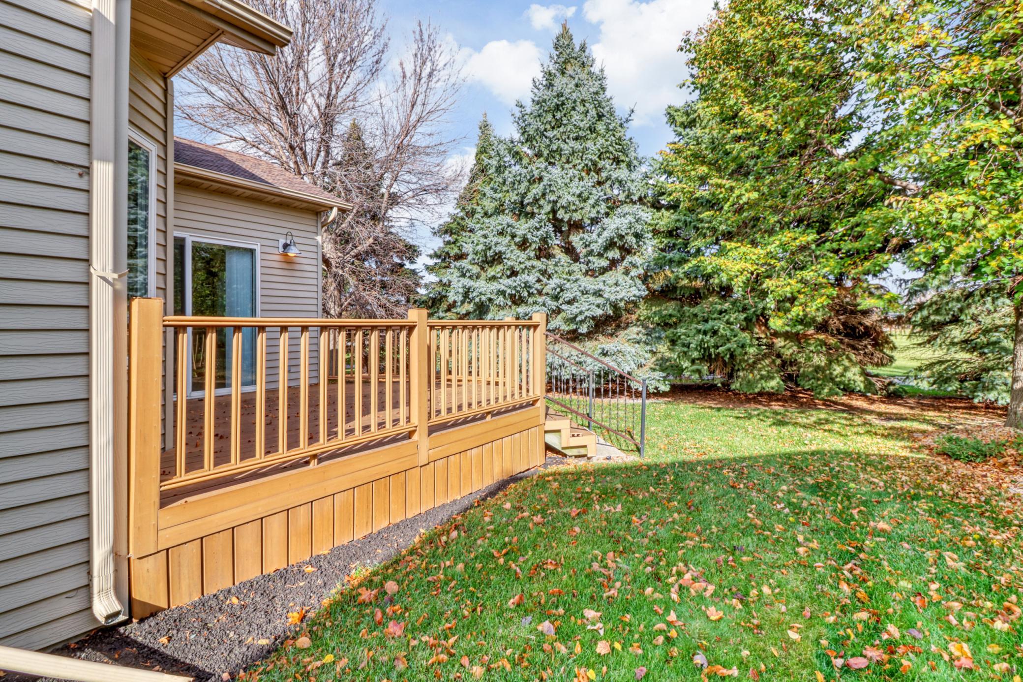1999 twin home for sale at 318 44th Avenue S in Moorhead, MN — 5 bed, 3 bath (photo 8 of 71)