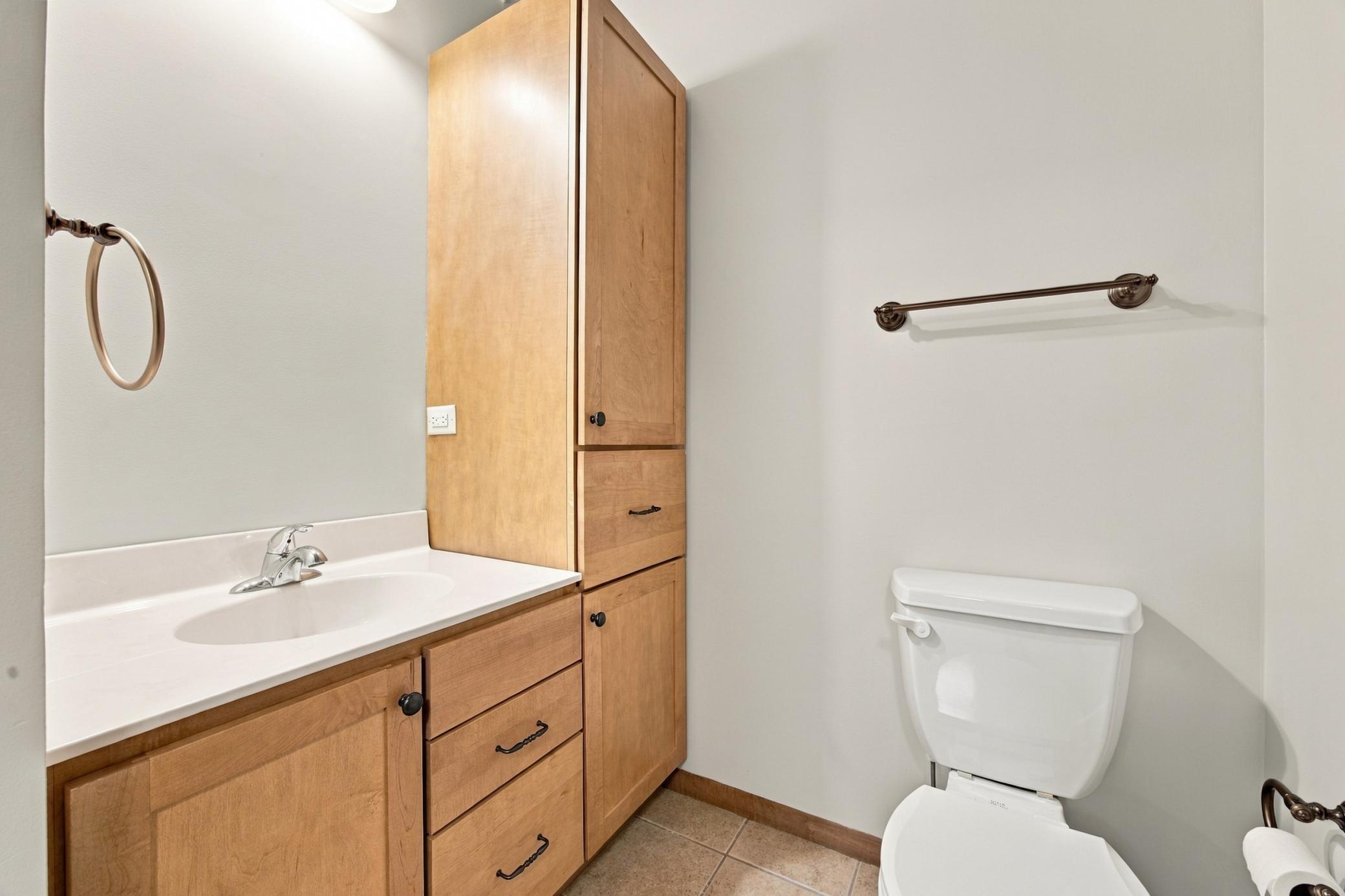 2007 condo for sale at 11 4th Street S, Unit 102 in Moorhead, MN — 2 bed, 2 bath (photo 15 of 19)
