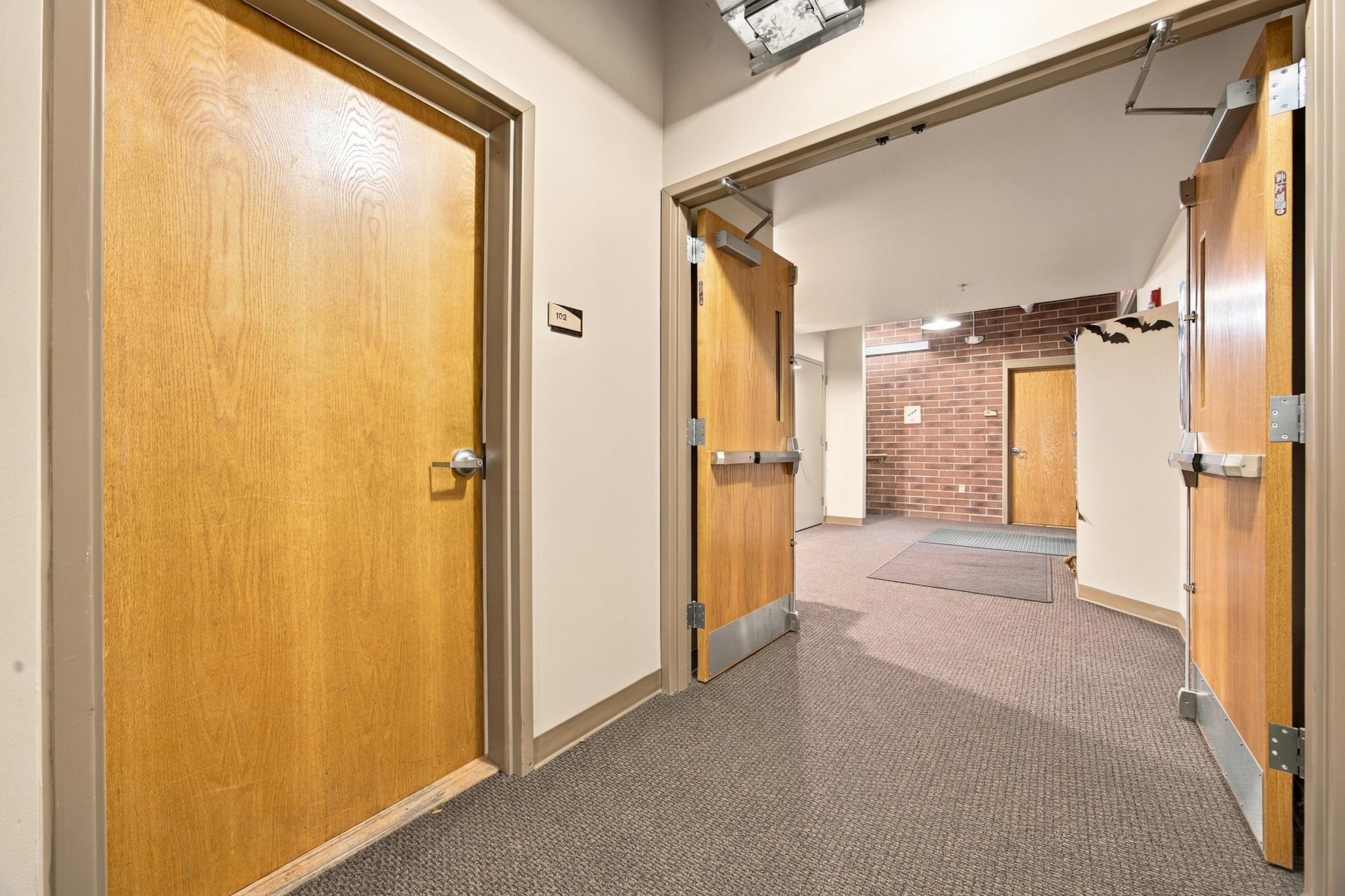 2007 condo for sale at 11 4th Street S, Unit 102 in Moorhead, MN — 2 bed, 2 bath (photo 3 of 19)