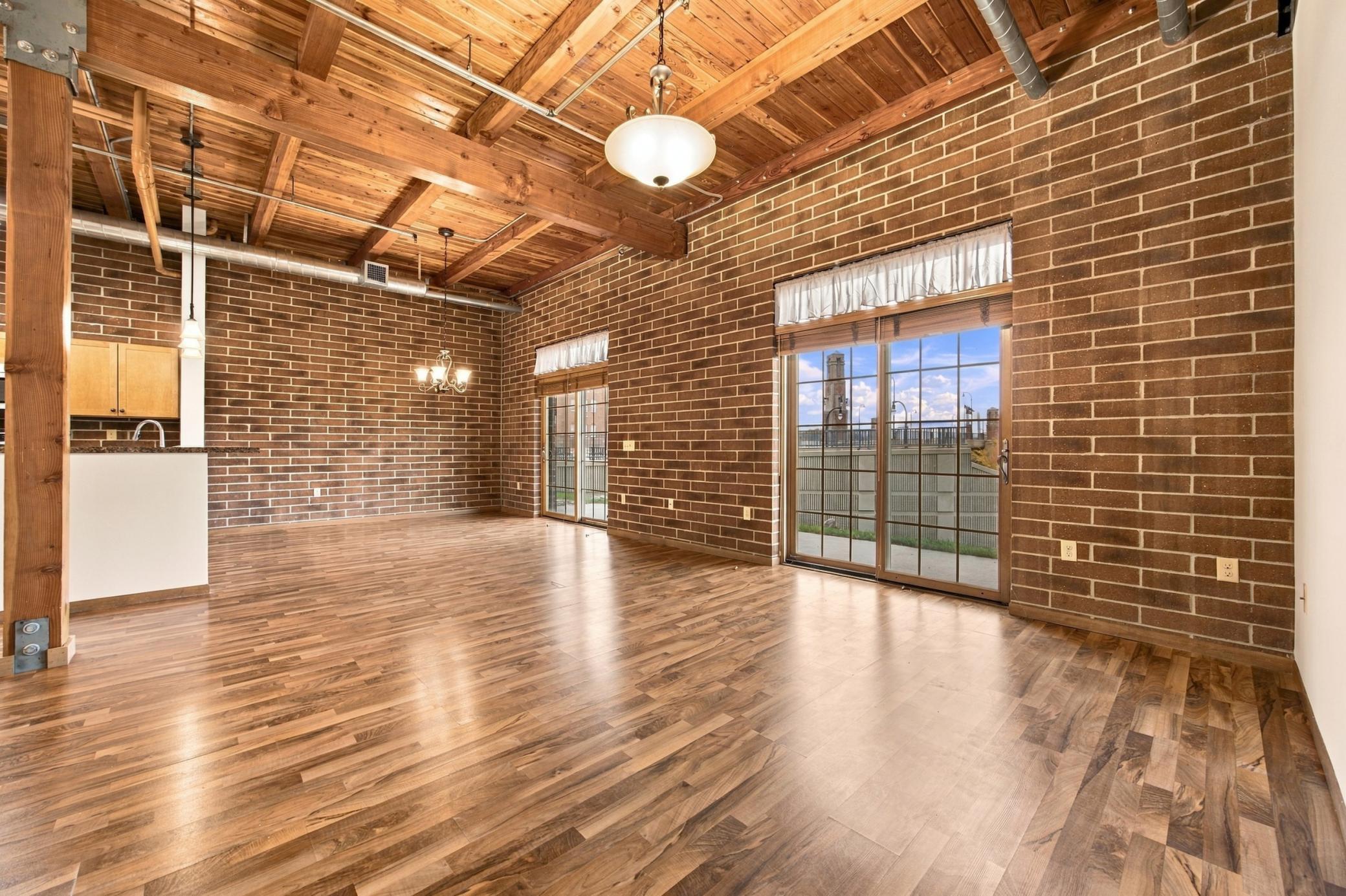 2007 condo for sale at 11 4th Street S, Unit 102 in Moorhead, MN — 2 bed, 2 bath (photo 10 of 19)