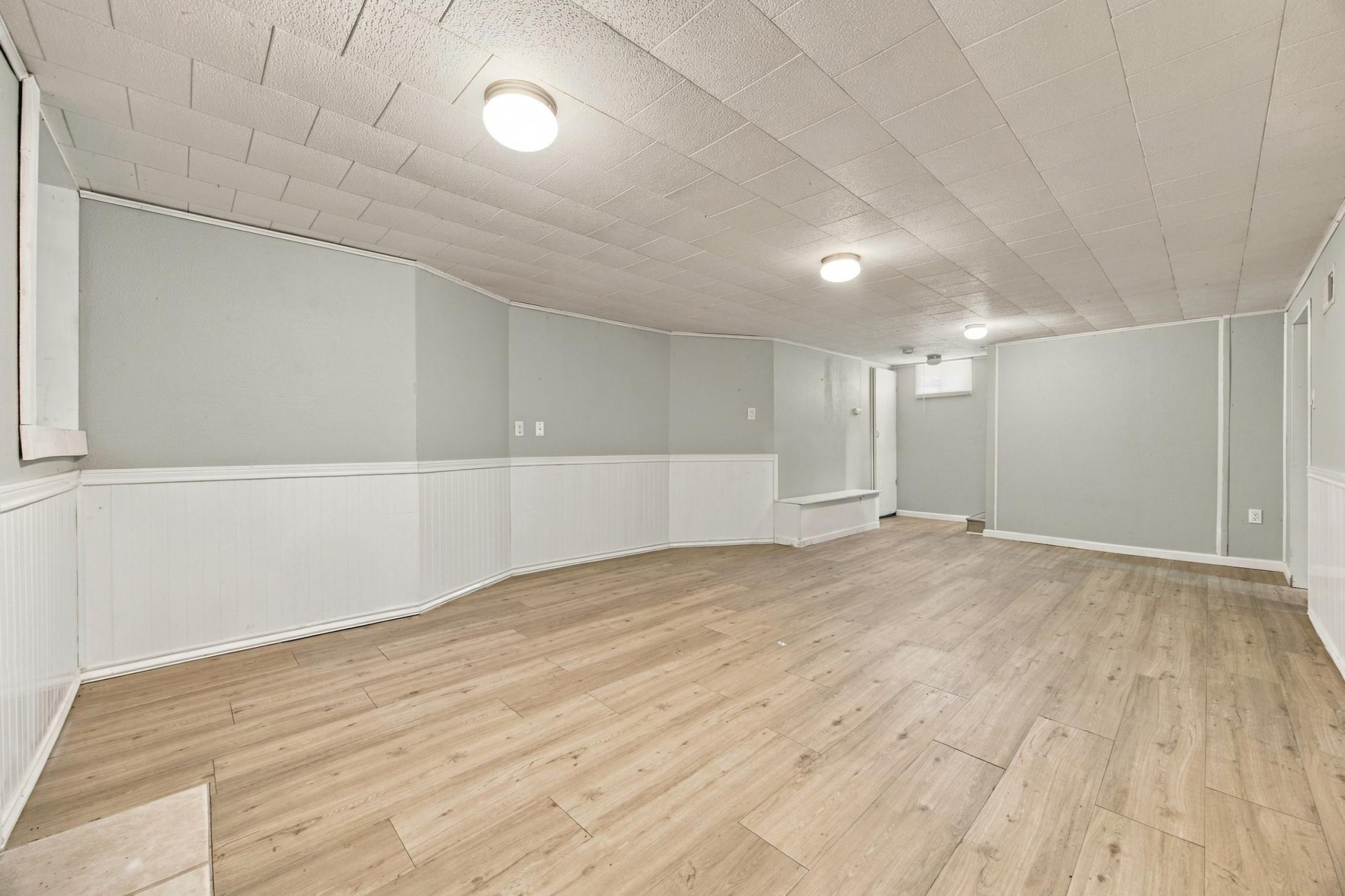 1938 single family home for sale at 411 13th Street S in Moorhead, MN — 3 bed, 2 bath (photo 19 of 39)