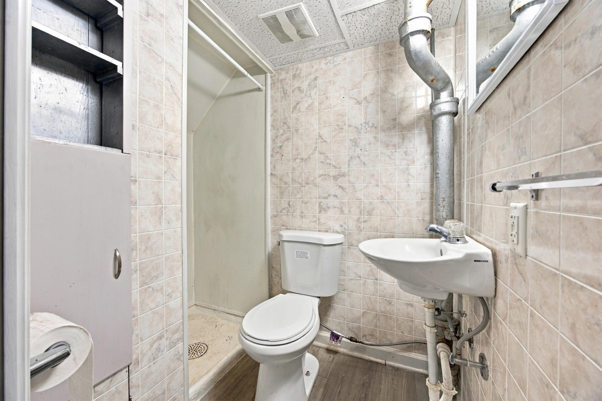 1938 single family home for sale at 411 13th Street S in Moorhead, MN — 3 bed, 2 bath (photo 22 of 39)