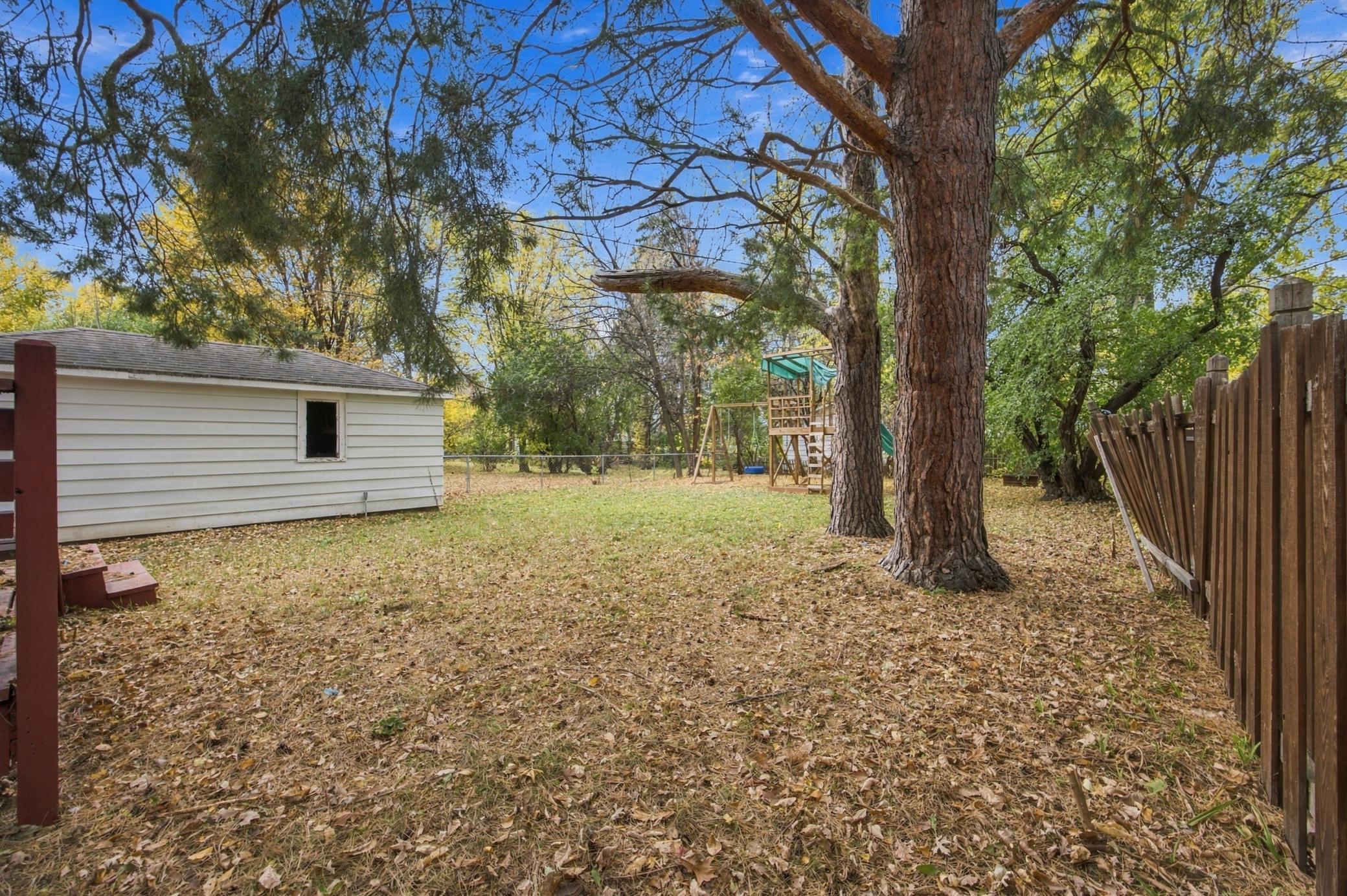 1938 single family home for sale at 411 13th Street S in Moorhead, MN — 3 bed, 2 bath (photo 27 of 39)