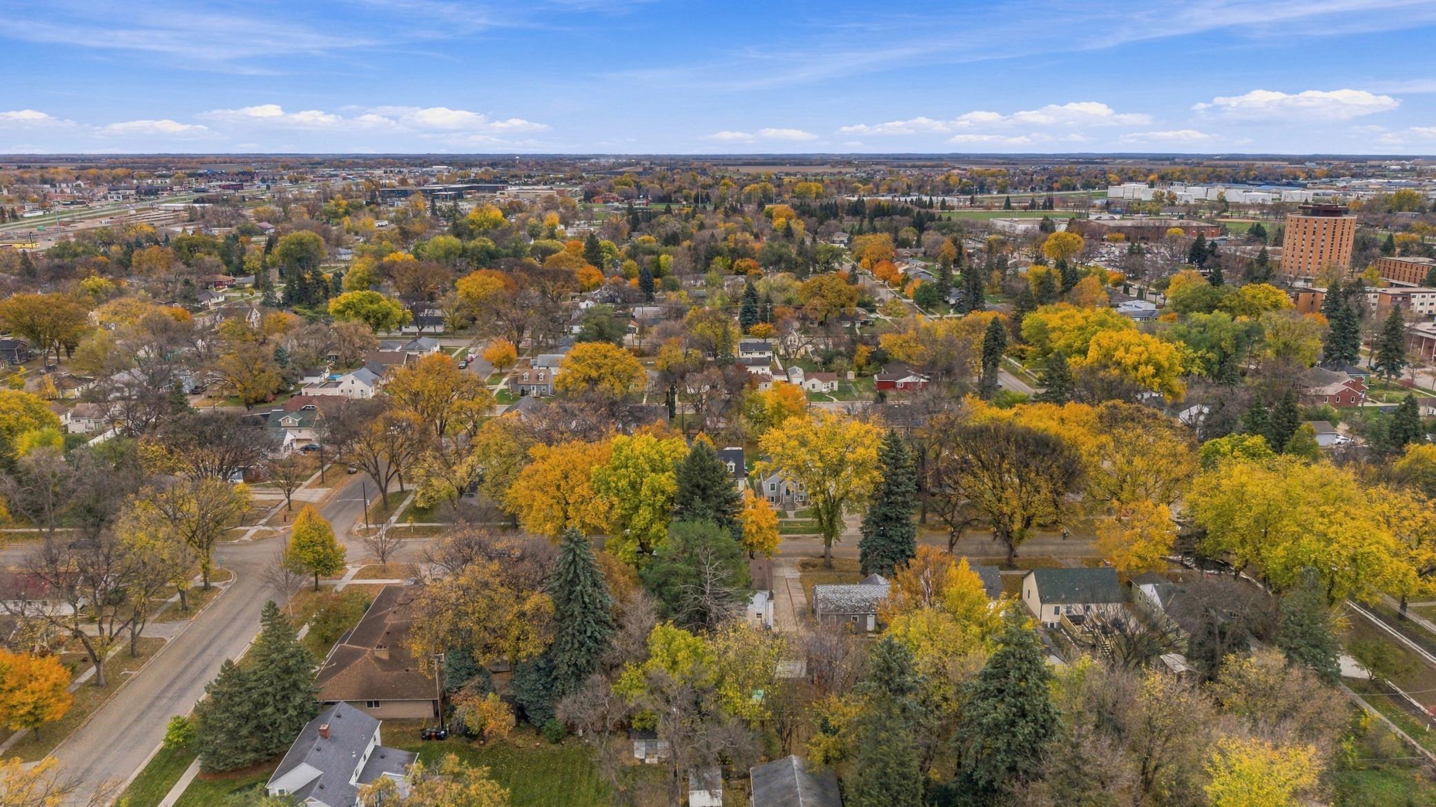 1938 single family home for sale at 411 13th Street S in Moorhead, MN — 3 bed, 2 bath (photo 32 of 39)