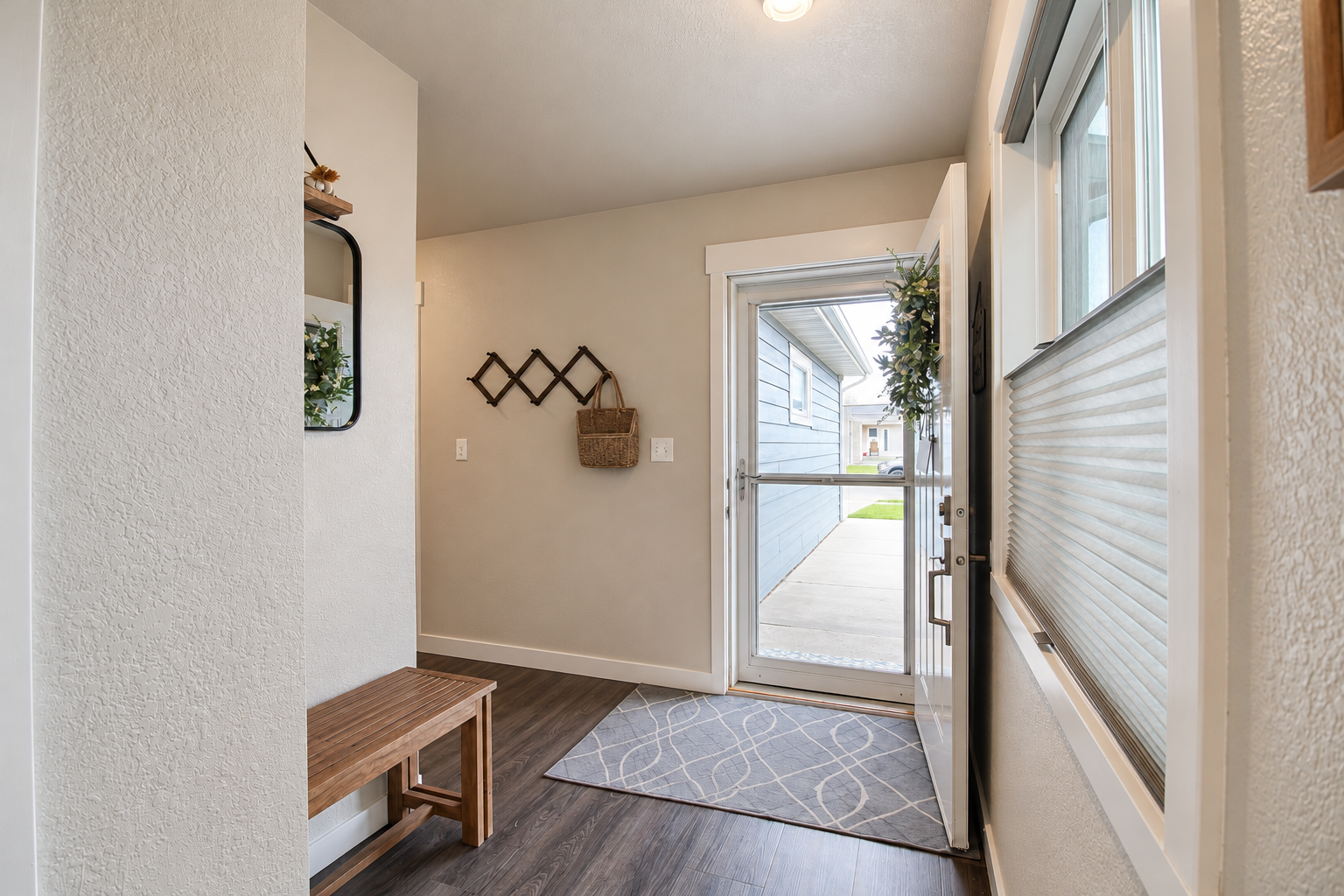 2019 single family home for sale at 1051 46th Avenue S in Moorhead, MN — 3 bed, 3 bath (photo 11 of 39)