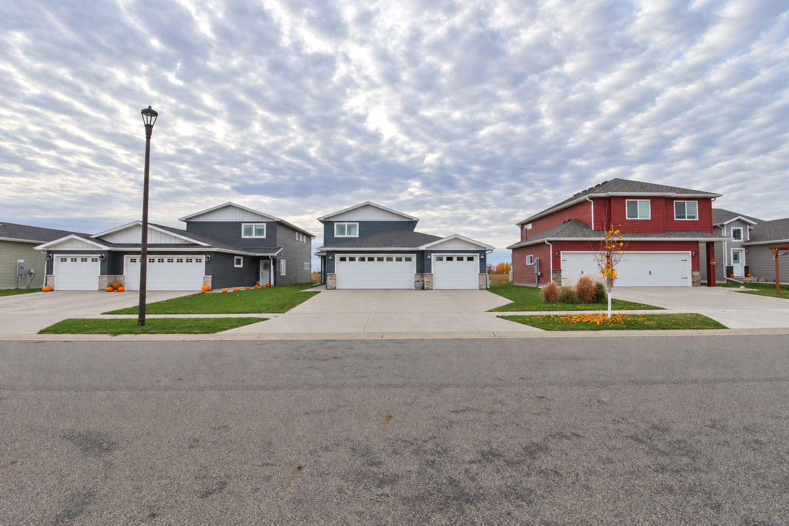 2019 single family home for sale at 1051 46th Avenue S in Moorhead, MN — 3 bed, 3 bath (photo 29 of 39)