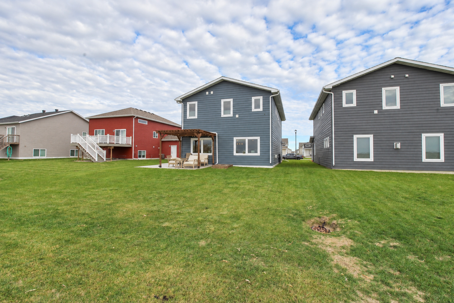 2019 single family home for sale at 1051 46th Avenue S in Moorhead, MN — 3 bed, 3 bath (photo 39 of 39)
