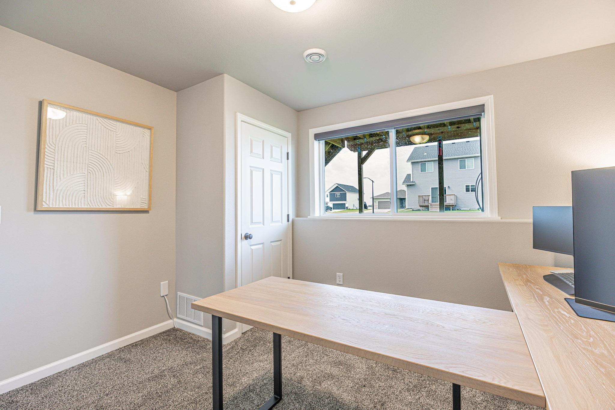 2022 single family home for sale at 7371 26th Street S in Fargo, ND — 4 bed, 3 bath (photo 33 of 46)