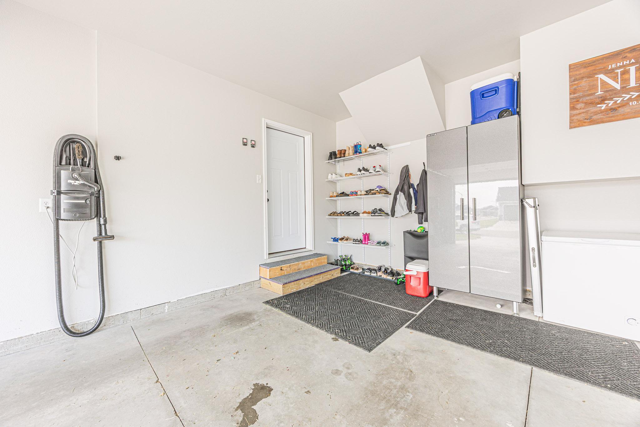 2022 single family home for sale at 7371 26th Street S in Fargo, ND — 4 bed, 3 bath (photo 37 of 46)