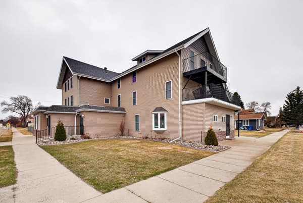 Single Family for sale at 202 3rd Avenue SE, Barnesville, MN $1,350,000 20 bed 6 bath 8,164 sqft — MLS# 7058300 Single Family for sale at 202 3rd Avenue SE, Barnesville, MN $1,350,000 20 bed 6 bath 8,164 sqft — MLS# 7058300