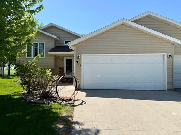 Open house at 907 11th SE Avenue, Barnesville $320,000 4 bed 3 bath