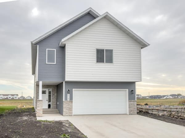 Single Family for sale at 6218 87th S Avenue, Horace, ND $359,650 4 bed 3 bath 2,098 sqft — MLS# 7082308