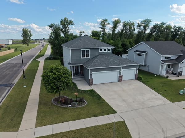 Open house at 6204 63rd Avenue S, Fargo $540,000 5 bed 4 bath