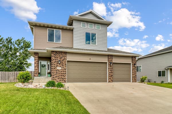 Single Family for sale at 5001 44th Street S, Fargo, ND $609,900 5 bed 4 bath 3,651 sqft — MLS# 7091154 Single Family for sale at 5001 44th Street S, Fargo, ND $609,900 5 bed 4 bath 3,651 sqft — MLS# 7091154