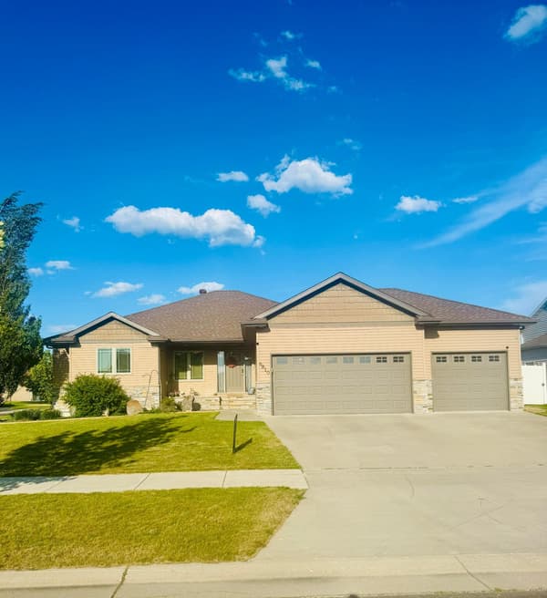 Single Family for sale at 6810 24 Street S, Fargo, ND $624,900 5 bed 3 bath 3,680 sqft — MLS# 7092837 Single Family for sale at 6810 24 Street S, Fargo, ND $624,900 5 bed 3 bath 3,680 sqft — MLS# 7092837