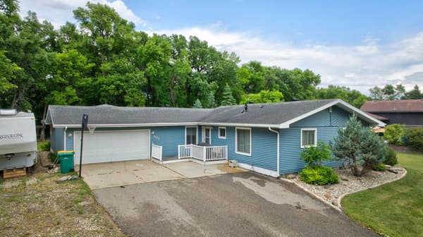 Single Family for sale at 605 Sheyenne Street, Horace, ND $579,000 3 bed 2 bath 3,194 sqft — MLS# 7093585 Single Family for sale at 605 Sheyenne Street, Horace, ND $579,000 3 bed 2 bath 3,194 sqft — MLS# 7093585