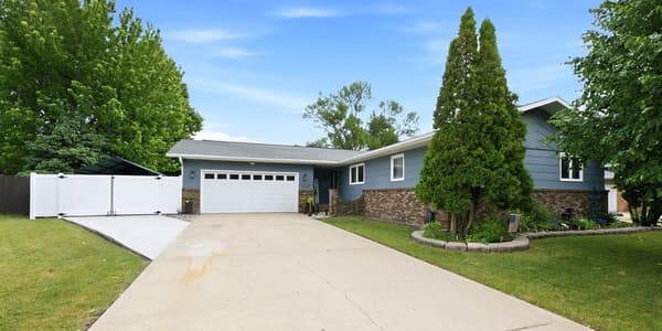 Open house at 2419 27th S Avenue, Fargo $409,900 3 bed 3 bath