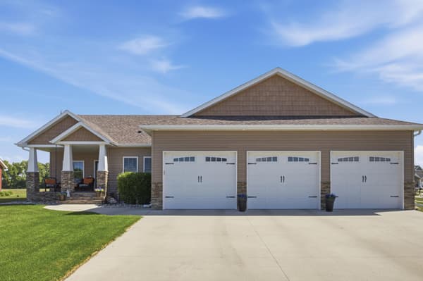 Open house at 1406 W Summerwood Trail, Dilworth $687,900 5 bed 3 bath