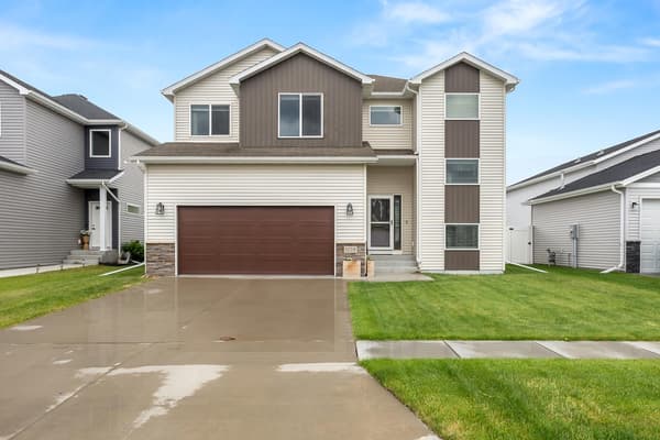 Single Family for sale at 1038 Ashley Drive W, West Fargo, ND $525,000 4 bed 4 bath 2,848 sqft — MLS# 7095658 Single Family for sale at 1038 Ashley Drive W, West Fargo, ND $525,000 4 bed 4 bath 2,848 sqft — MLS# 7095658