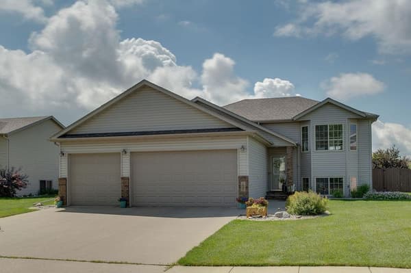 Open house at 1087 Parkway Lane, West Fargo $385,000 4 bed 2 bath