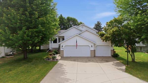 Open house at 1709 33 1/2 Street S, Moorhead $389,000 4 bed 2 bath