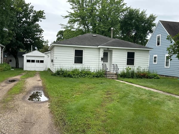 Single Family for sale at 319 Langford Street, Detroit Lakes, MN $239,900 2 bed 1 bath 840 sqft — MLS# 7105930 Single Family for sale at 319 Langford Street, Detroit Lakes, MN $239,900 2 bed 1 bath 840 sqft — MLS# 7105930