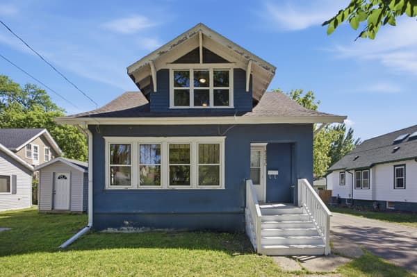 Open house at 1310 11th Avenue S, Fargo $200,000 2 bed 1 bath
